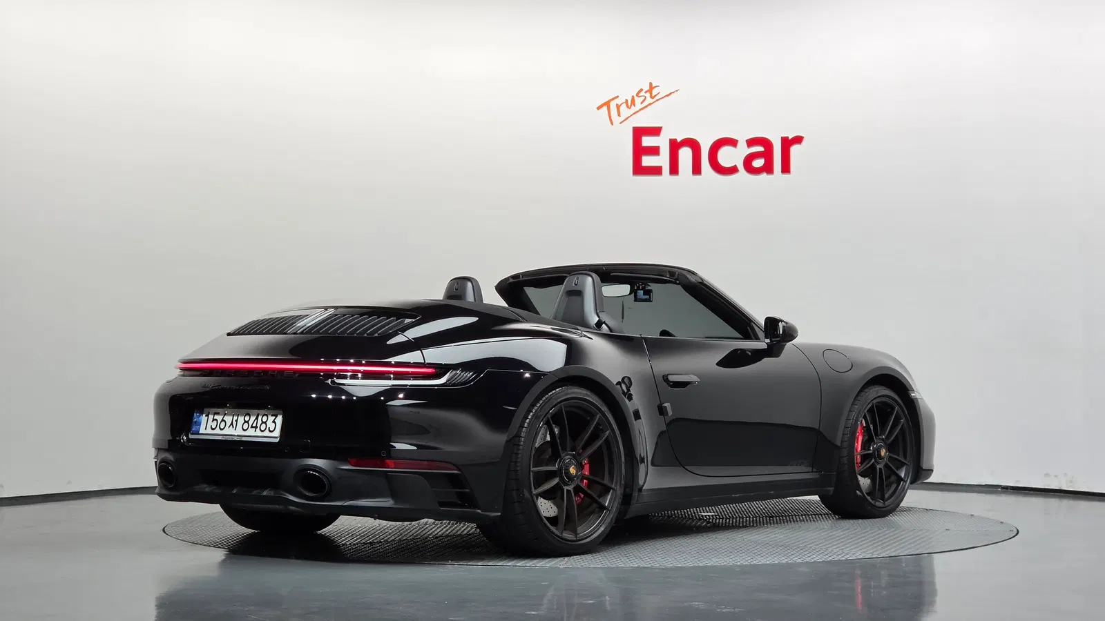 Porsche 911 (992) Carrera 4 GTS Cabriolet 2023 — photo 1 sur 31