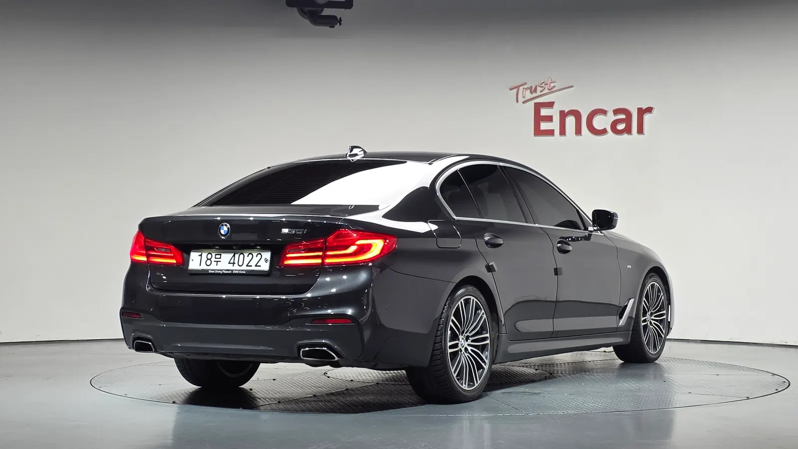 BMW Série 5 (G30) 530i M Sport Plus 2019 — photo 1 sur 37