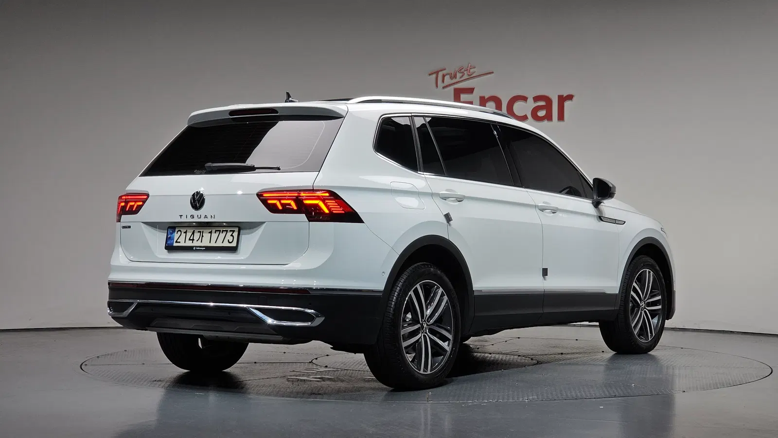 Volkswagen Tiguan Allspace 2.0 TSI Prestige 2023 — photo 1 sur 42