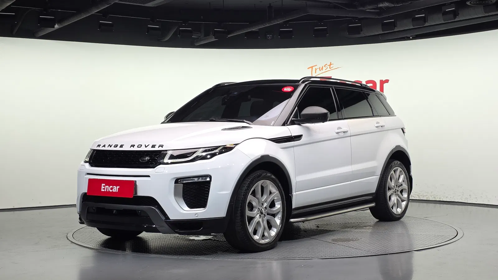 Land Rover Range Rover Evoque 2.0 TD4 HSE Dynamic 2017 — photo 1 sur 20