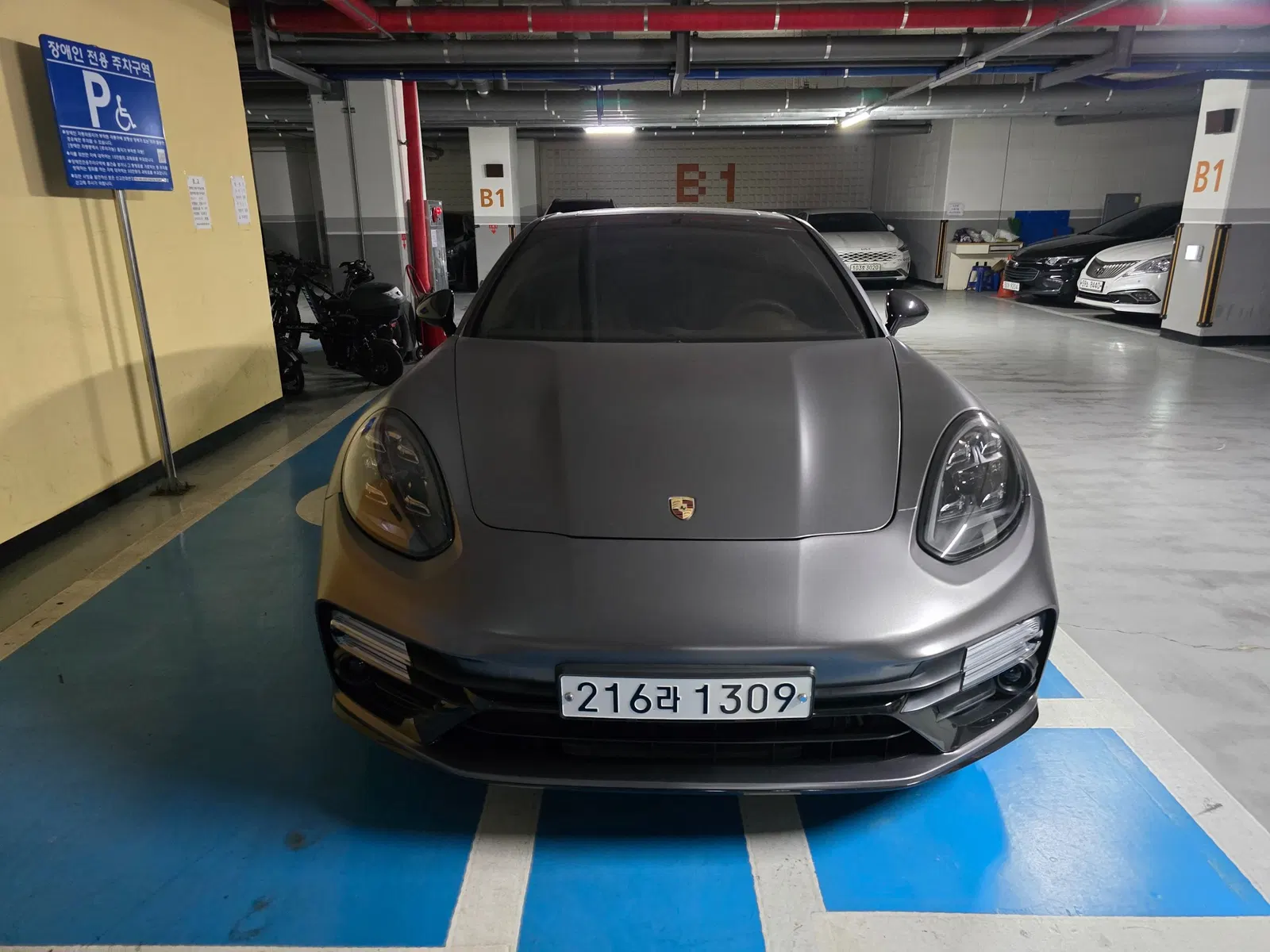 Porsche Panamera 3.6 2WD 2011 — photo 1 sur 24