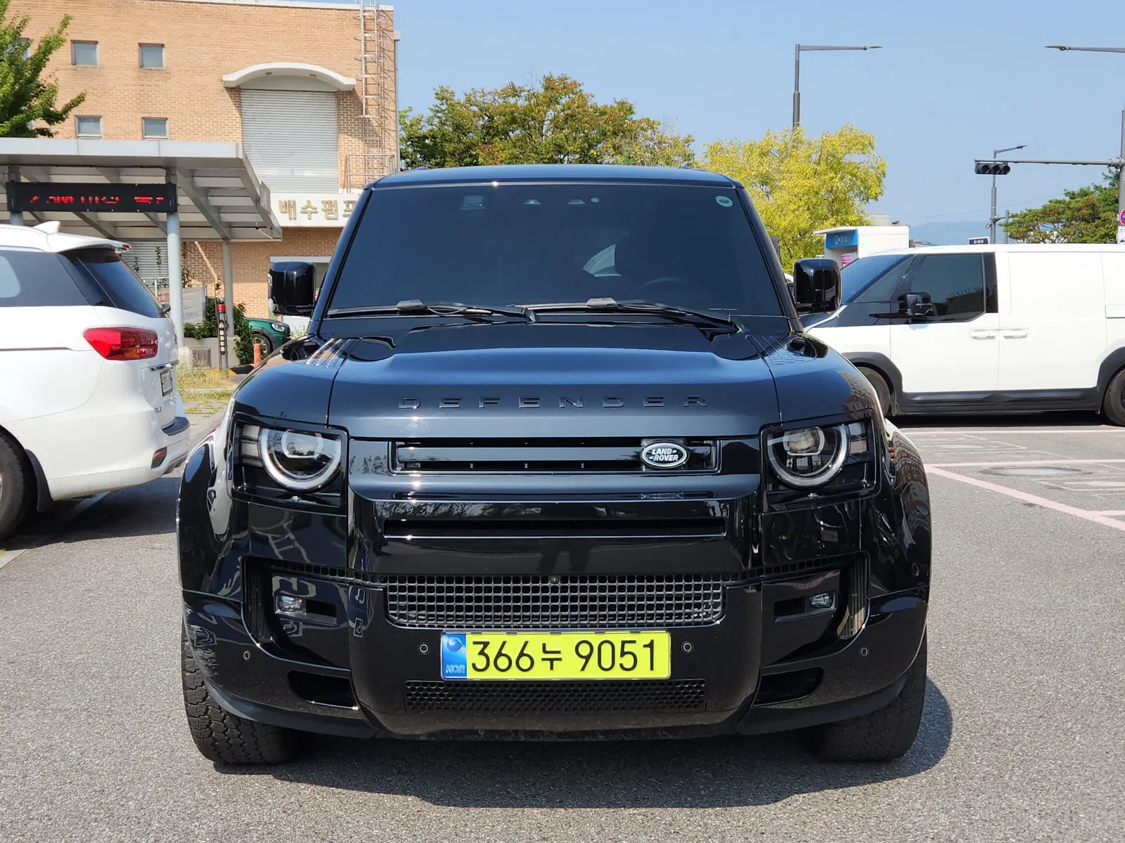 Land Rover Defender (L663) 110 P400 X 2026 — photo 1 sur 26