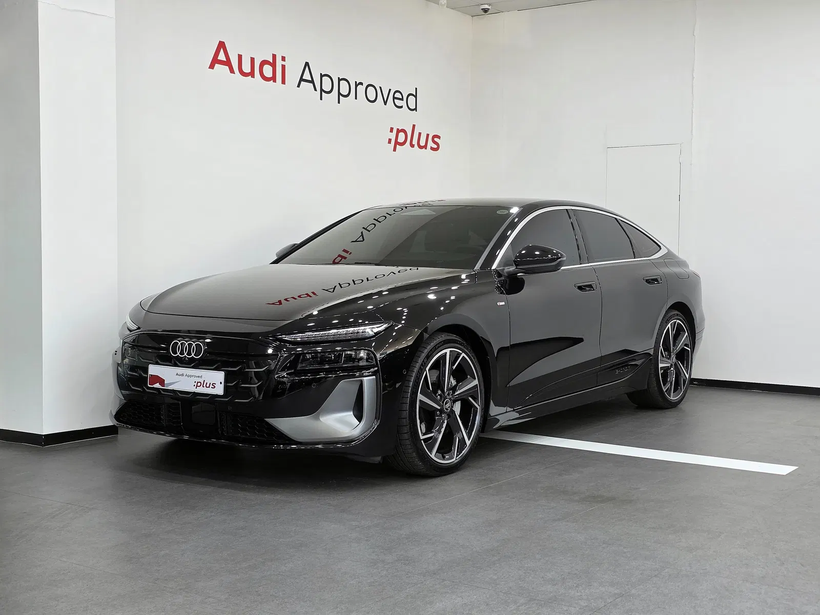 Audi A6 e-tron Performance S Line 2025 — photo 1 sur 26