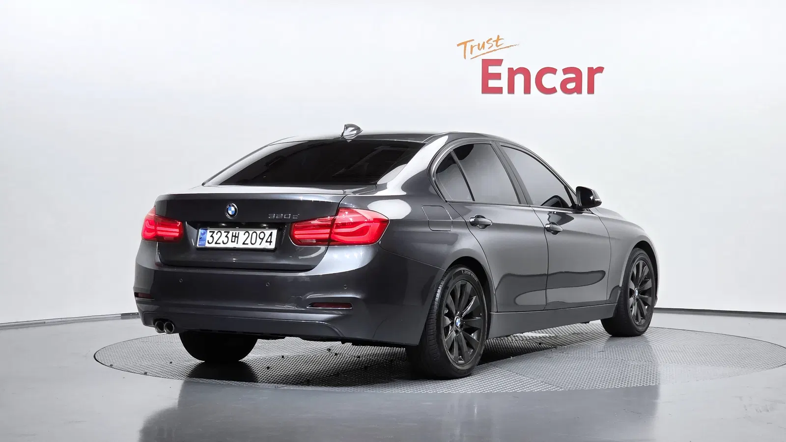 BMW Série 3 (F30) 320d 2016 — photo 1 sur 32
