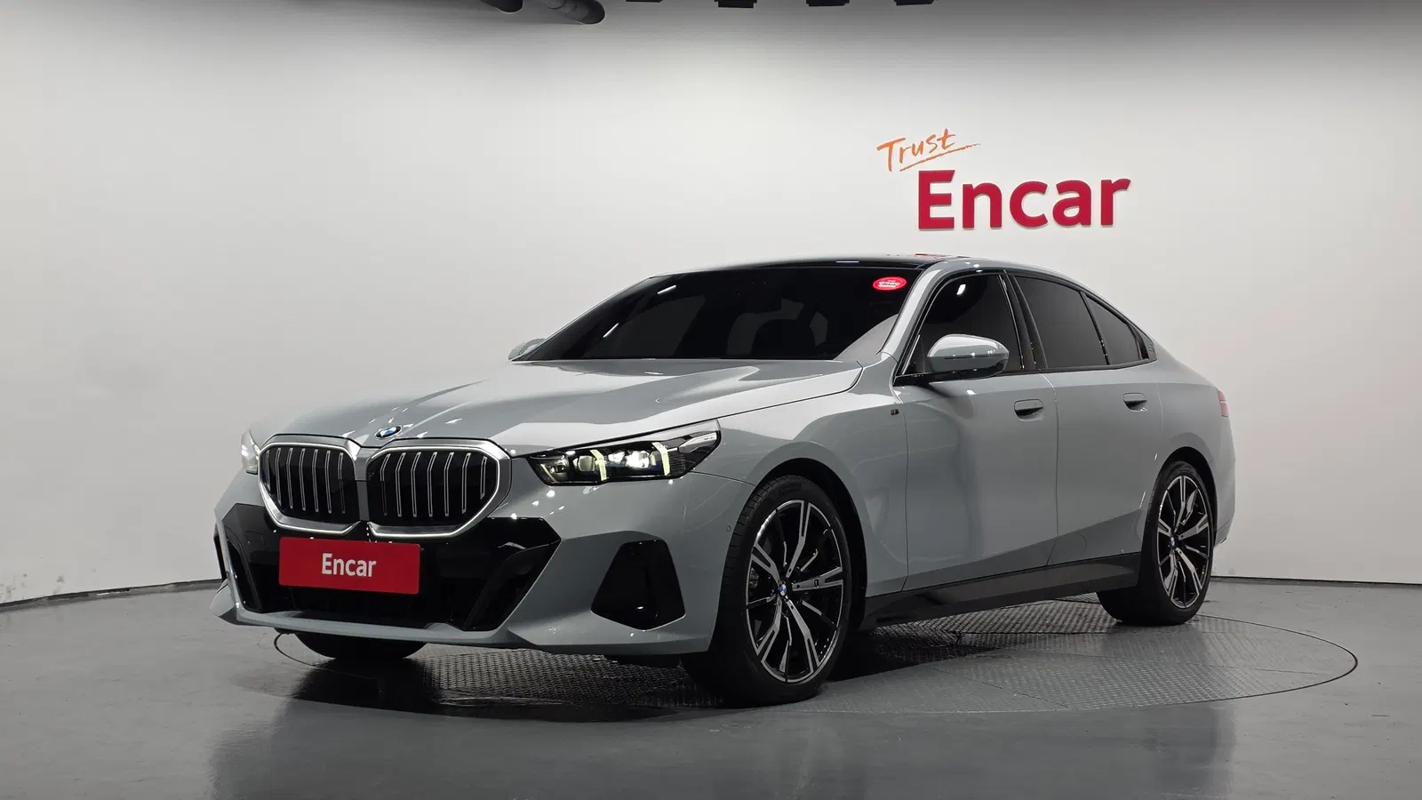 BMW Série 5 (G60) 530i xDrive M Sport 2026 — photo 1 sur 32