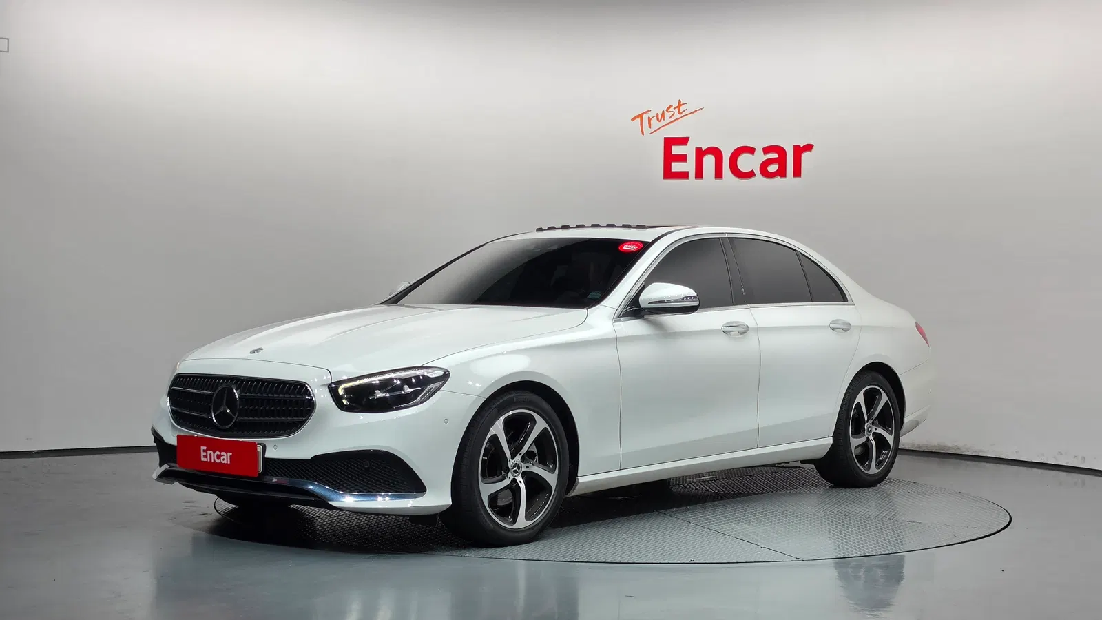 Mercedes-Benz Classe E E250 Avantgarde (W213) 2021 — photo 1 sur 38