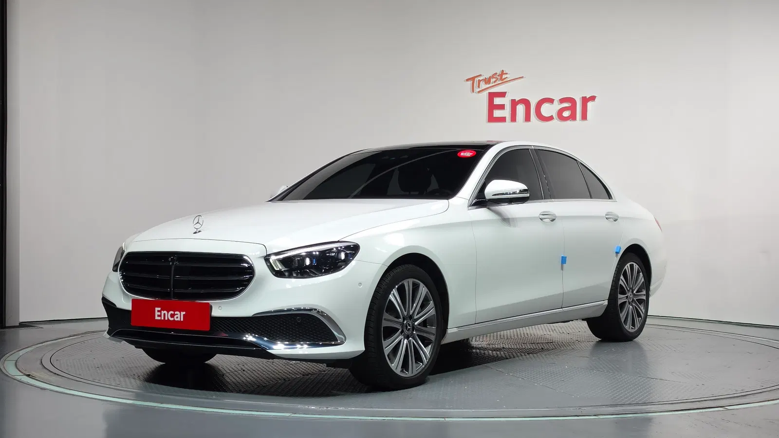 Mercedes-Benz Classe E E450 4MATIC Exclusive (W213) 2021 — photo 1 sur 34