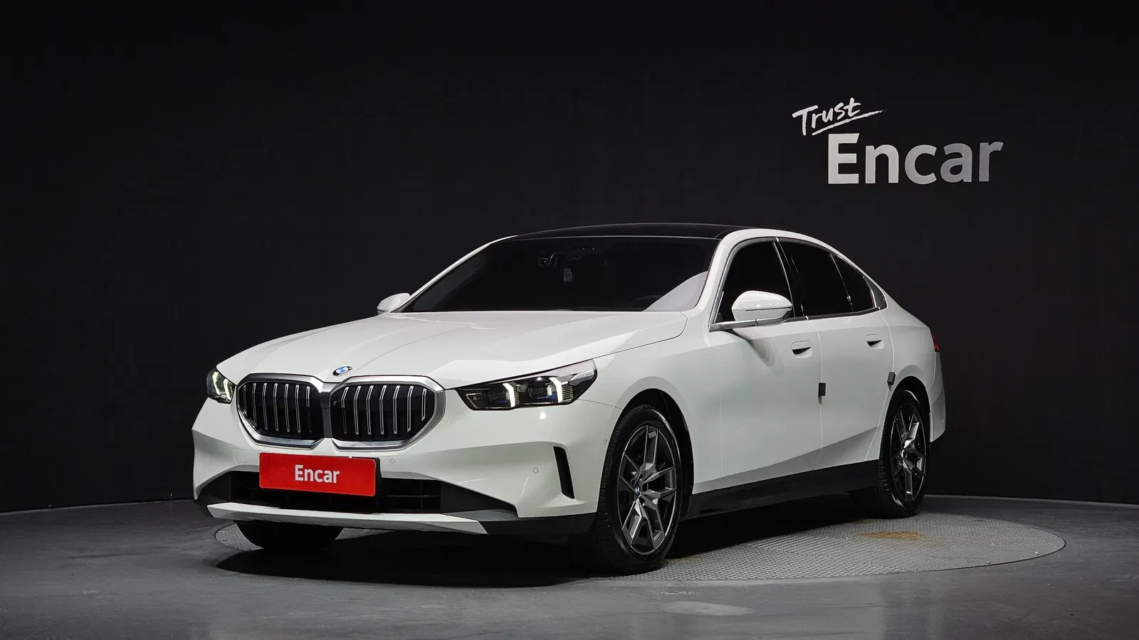 BMW Série 5 (G60) 523d xDrive 2024 — photo 1 sur 20