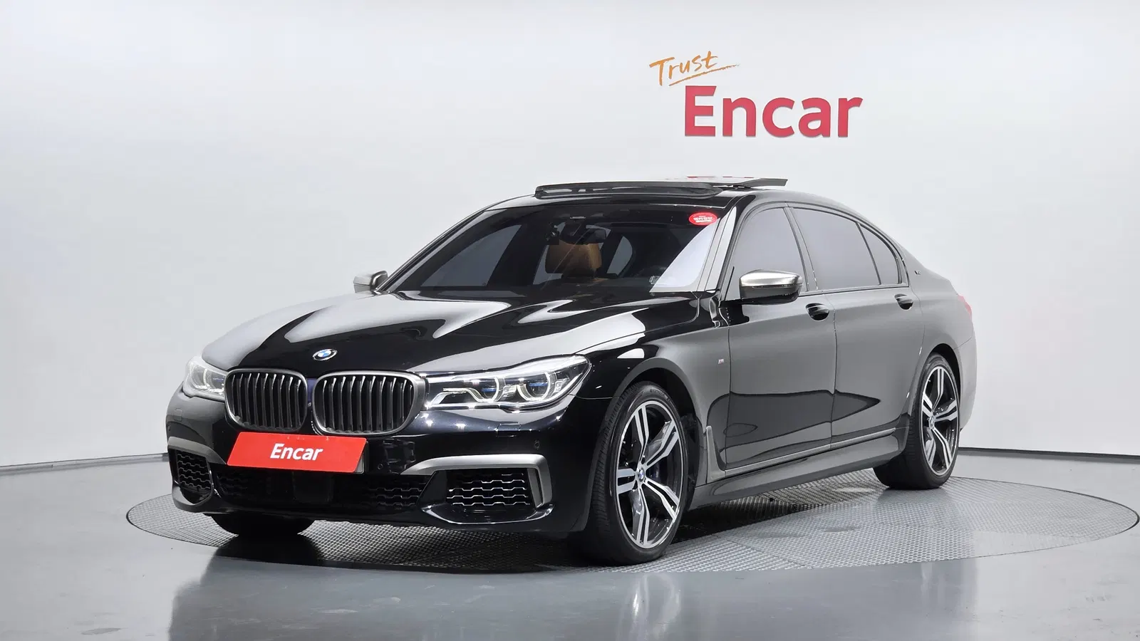 BMW Série 7 (G11) M760Li xDrive 2017 — photo 1 sur 37