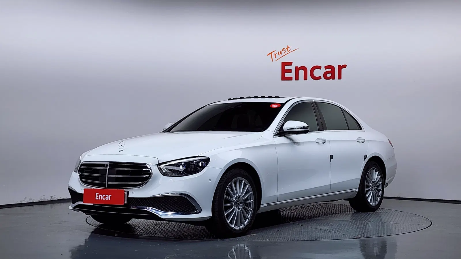 Mercedes-Benz Classe E E220d 4MATIC Exclusive (W213) 2021 — photo 1 sur 33