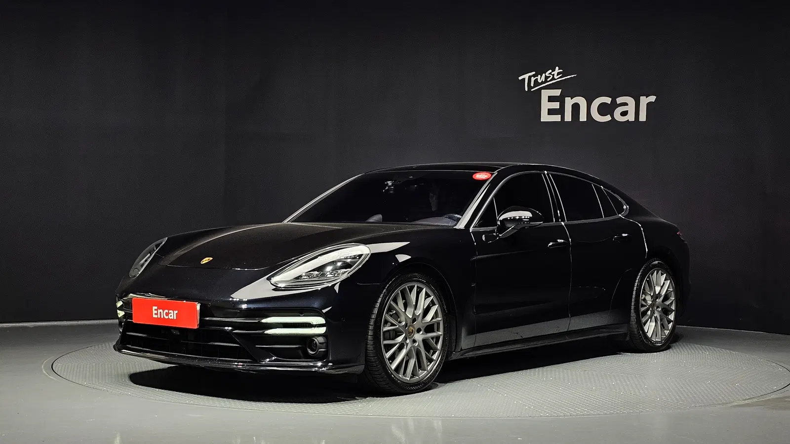 Porsche Panamera (971) 2.9 4S 2018 — photo 1 sur 26