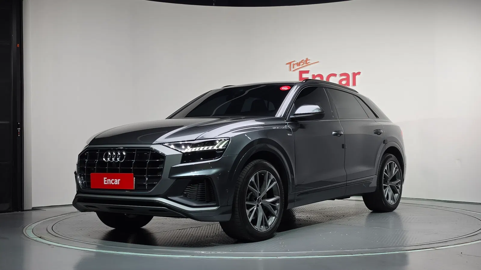 Audi Q8 (4M) 50 TDI Quattro Premium 2021 — photo 1 sur 20