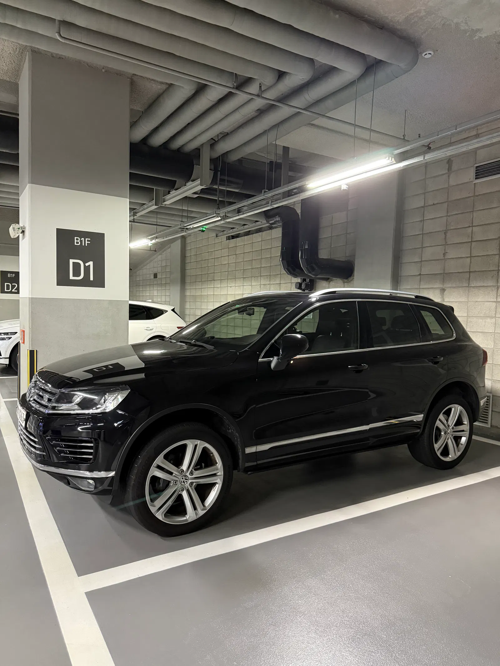 Volkswagen Touareg V6 3.0 TDI R-Line 2015 — photo 1 sur 21