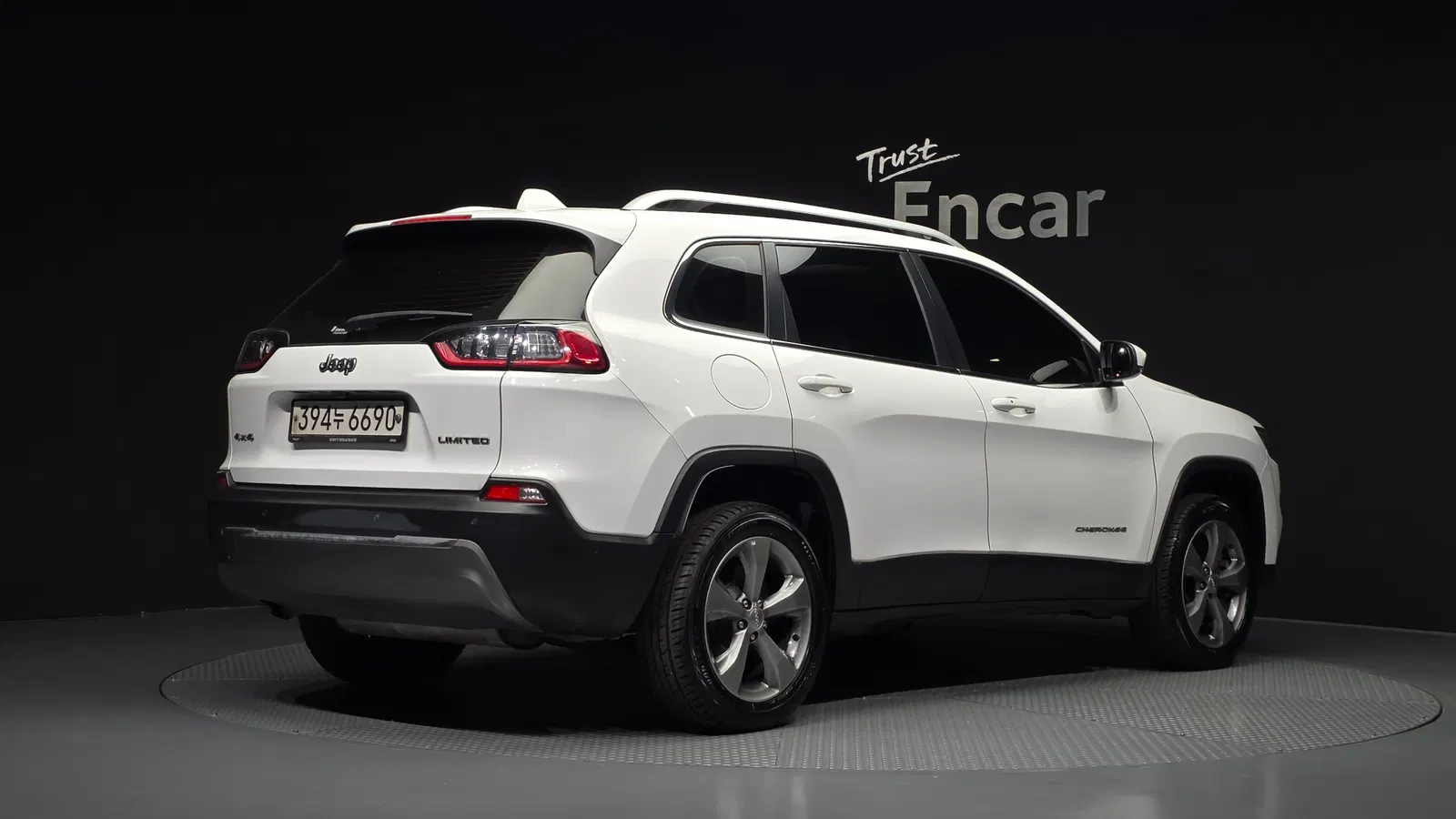 Jeep Cherokee(KL) 2.4 Limited AWD 2020 — photo 1 sur 37
