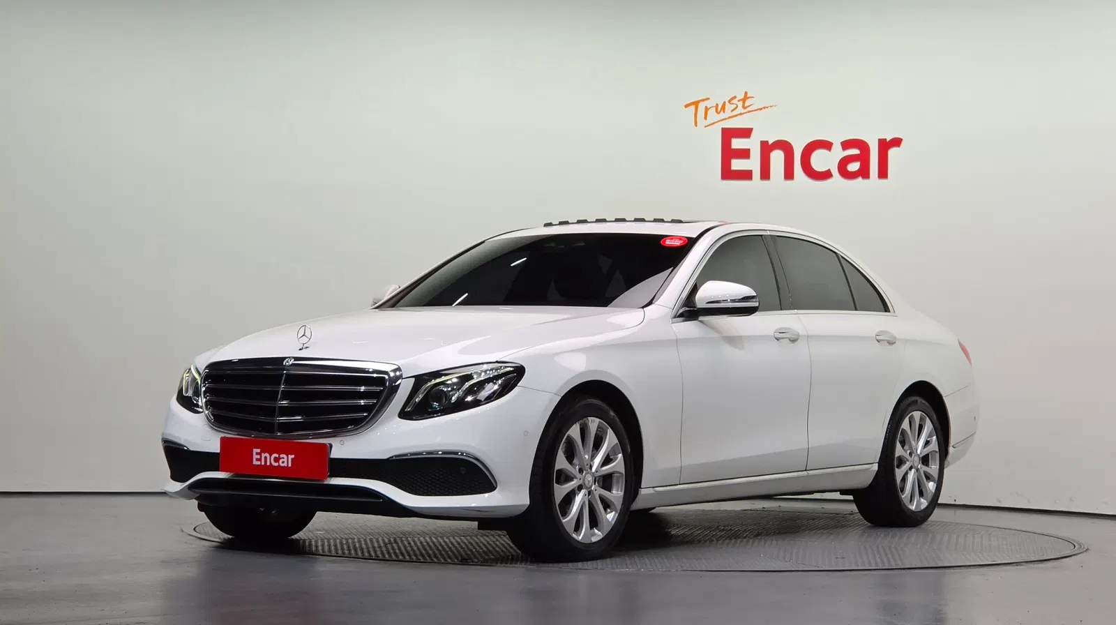 Mercedes-Benz Classe E E220d Exclusive (W213) 2017 — photo 1 sur 20