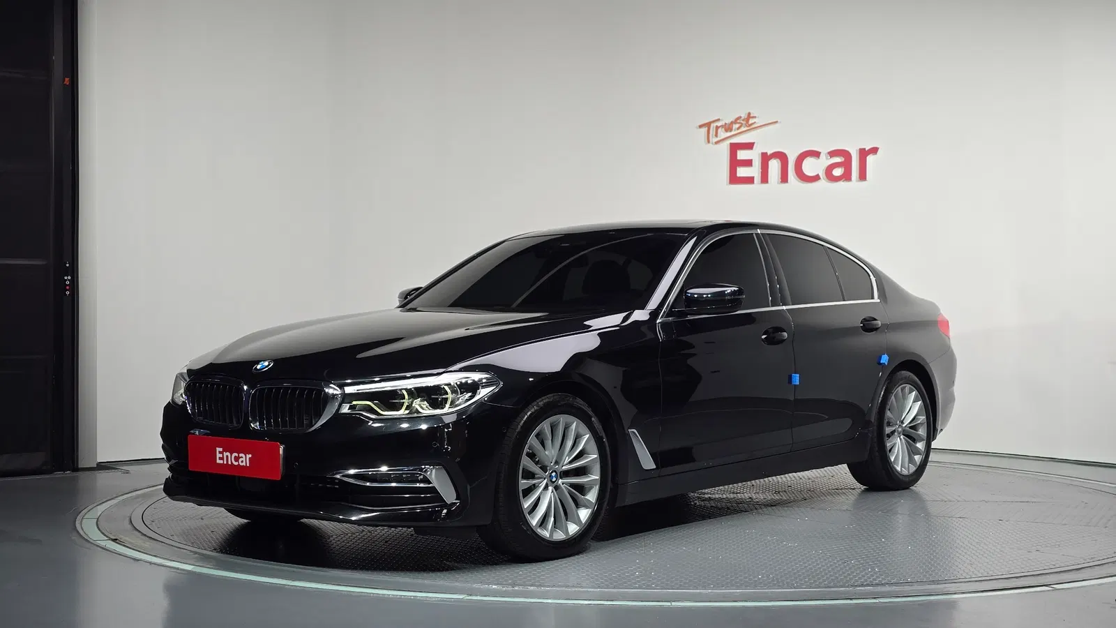 BMW Série 5 (G30) 520d Luxury Plus 2020 — photo 1 sur 20