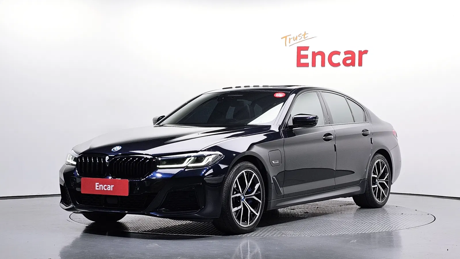 BMW Série 5 (G30) 530e M Sport 2022 — photo 1 sur 33