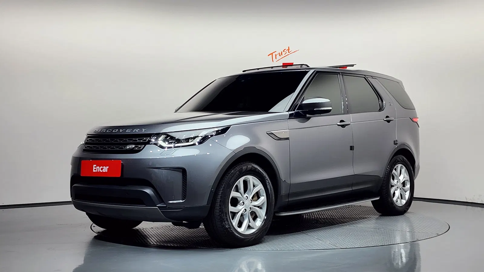 Land Rover Discovery 5 3.0 SD6 SE 2019 — photo 1 sur 20
