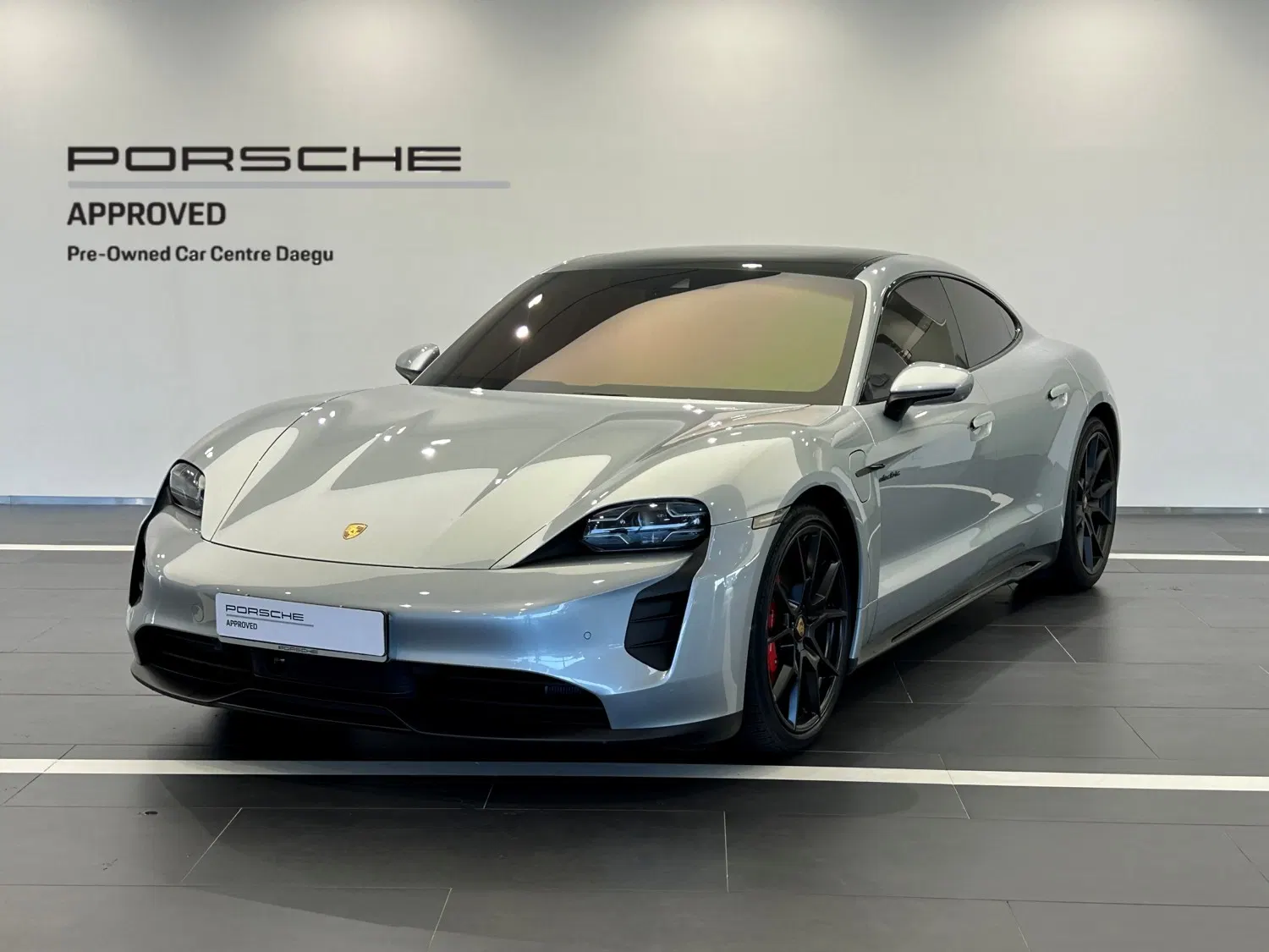 Porsche Taycan GTS 2024 — photo 1 sur 26
