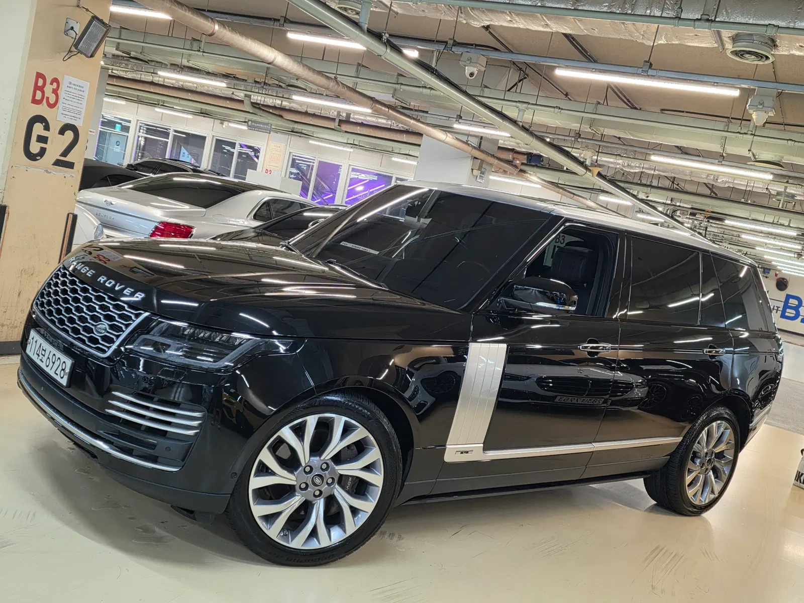 Land Rover Range Rover 4e génération 5.0 SC AB LWB 2019 — photo 1 sur 20