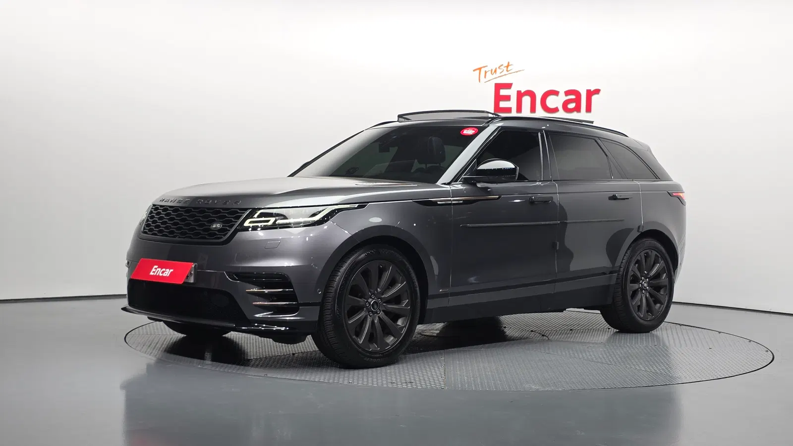Land Rover Range Rover Velar 3.0 D300 R-Dynamic SE 2019 — photo 1 sur 30