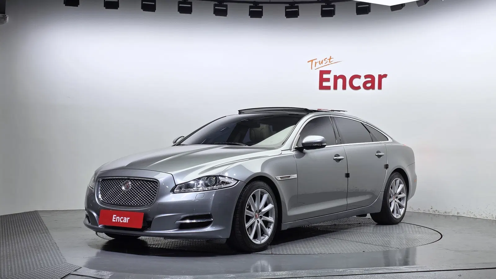 Jaguar All New XJ 3.0D Premium Luxury LWB 2015 — photo 1 sur 20