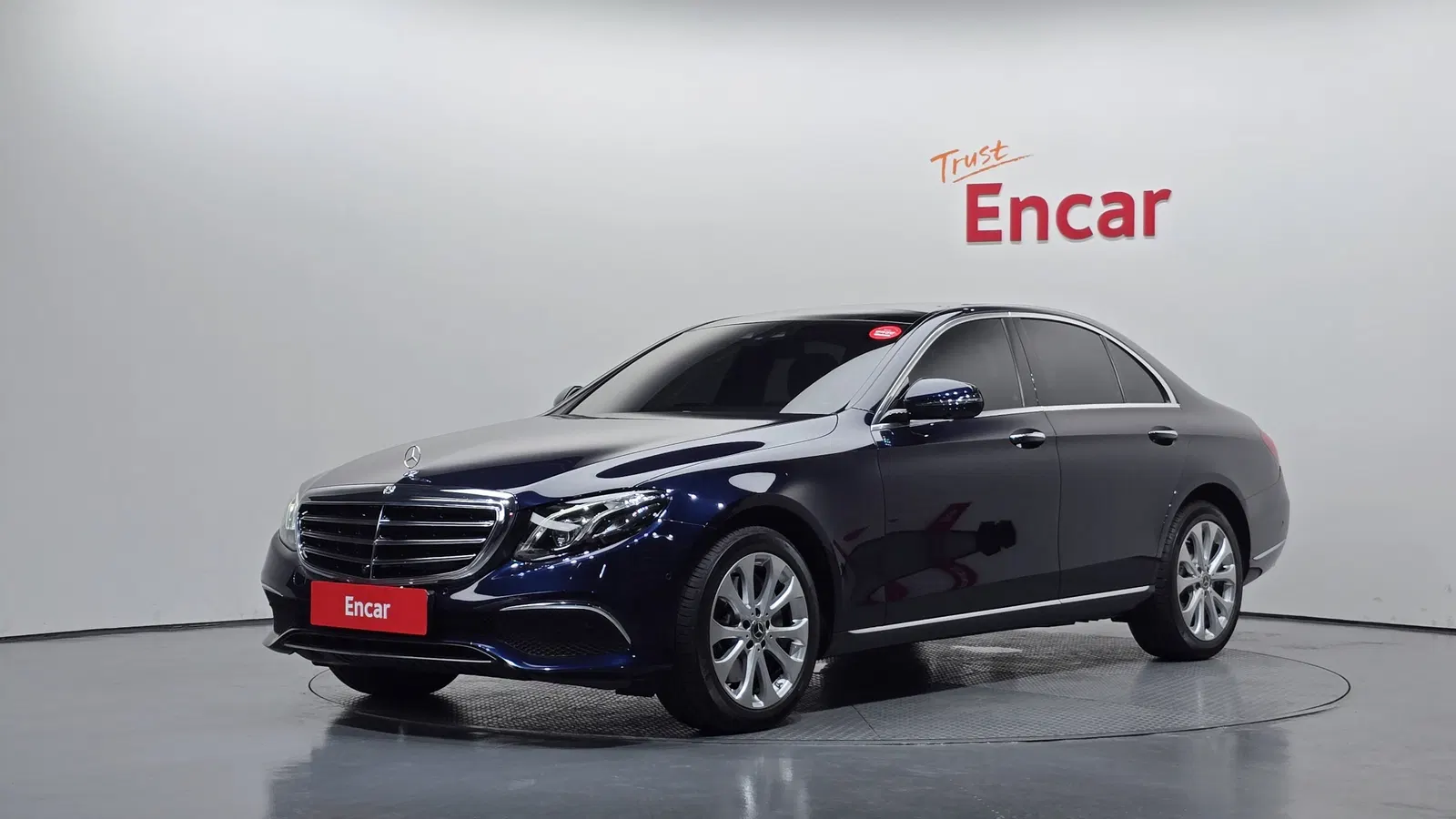 Mercedes-Benz Classe E E300 4MATIC Exclusive (W213) 2019 — photo 1 sur 34