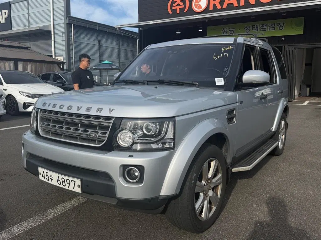 Land Rover Discovery 4 3.0 SDV6 SE 2015 — photo 1 sur 10