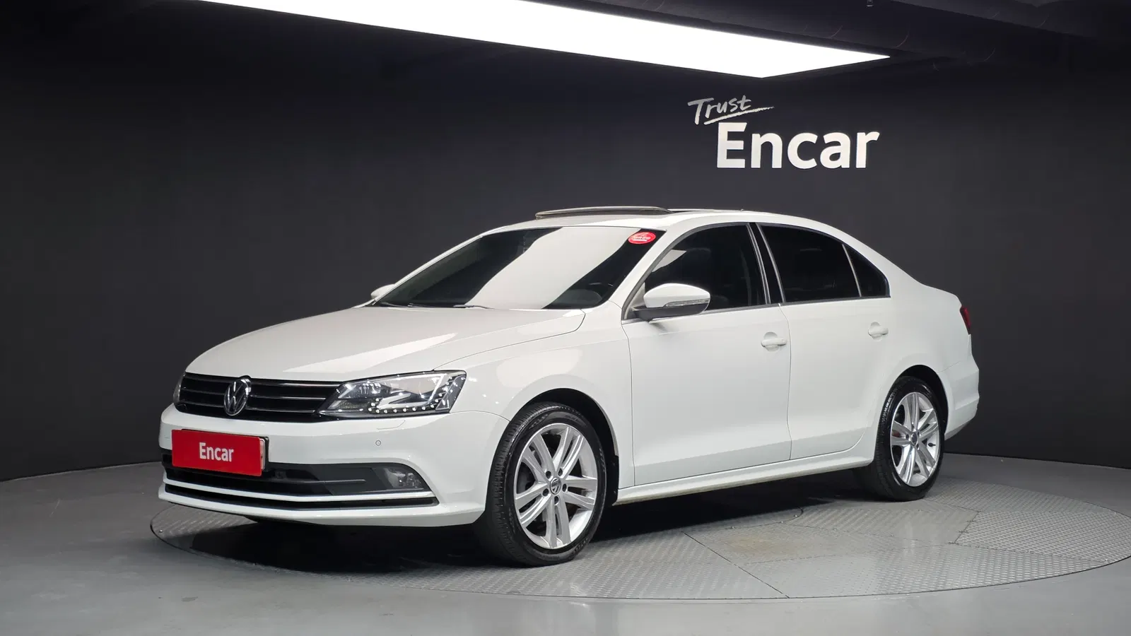Volkswagen Jetta 2.0 TDI BlueMotion Premium 2015 — photo 1 sur 26