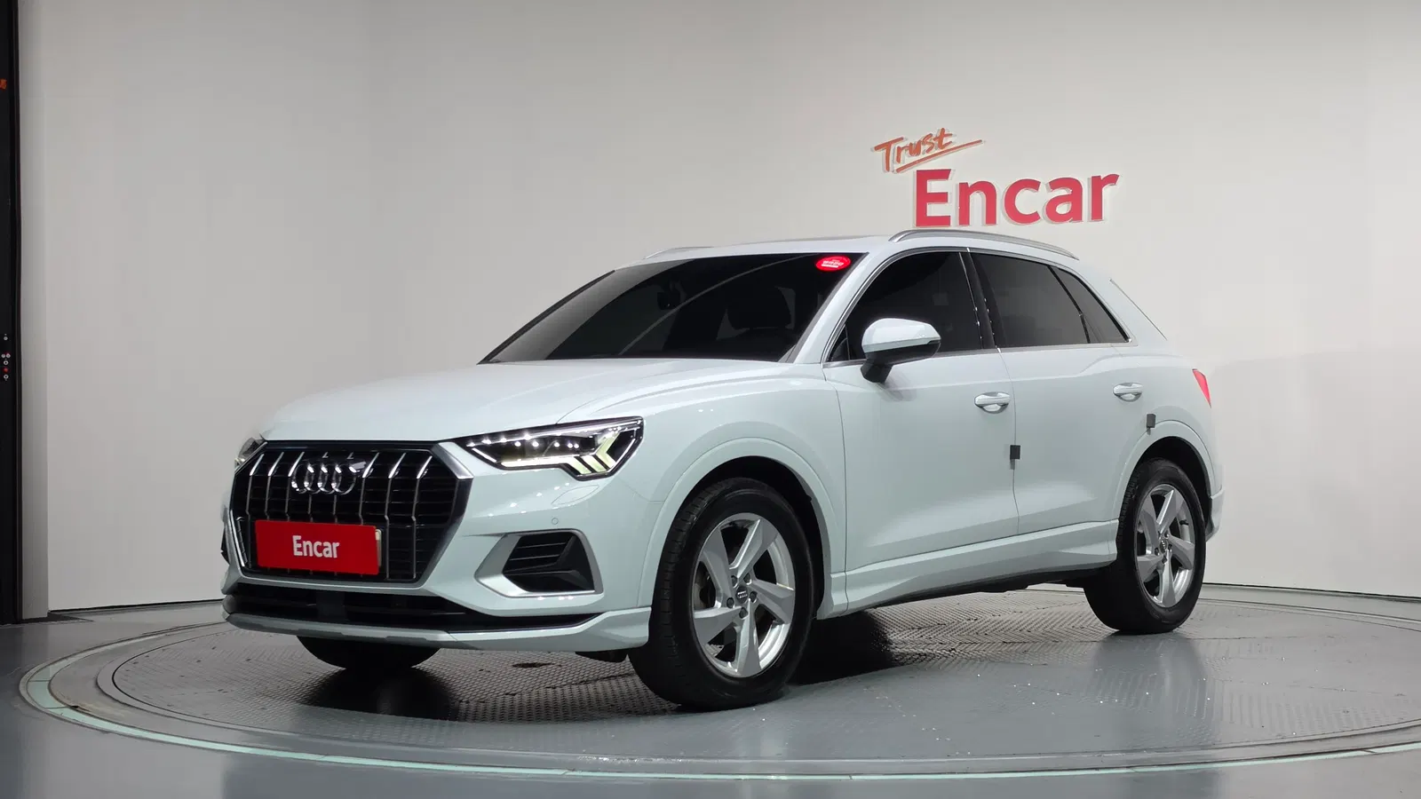 Audi Q3 (F3) 35 TDI Premium 2020 — photo 1 sur 32