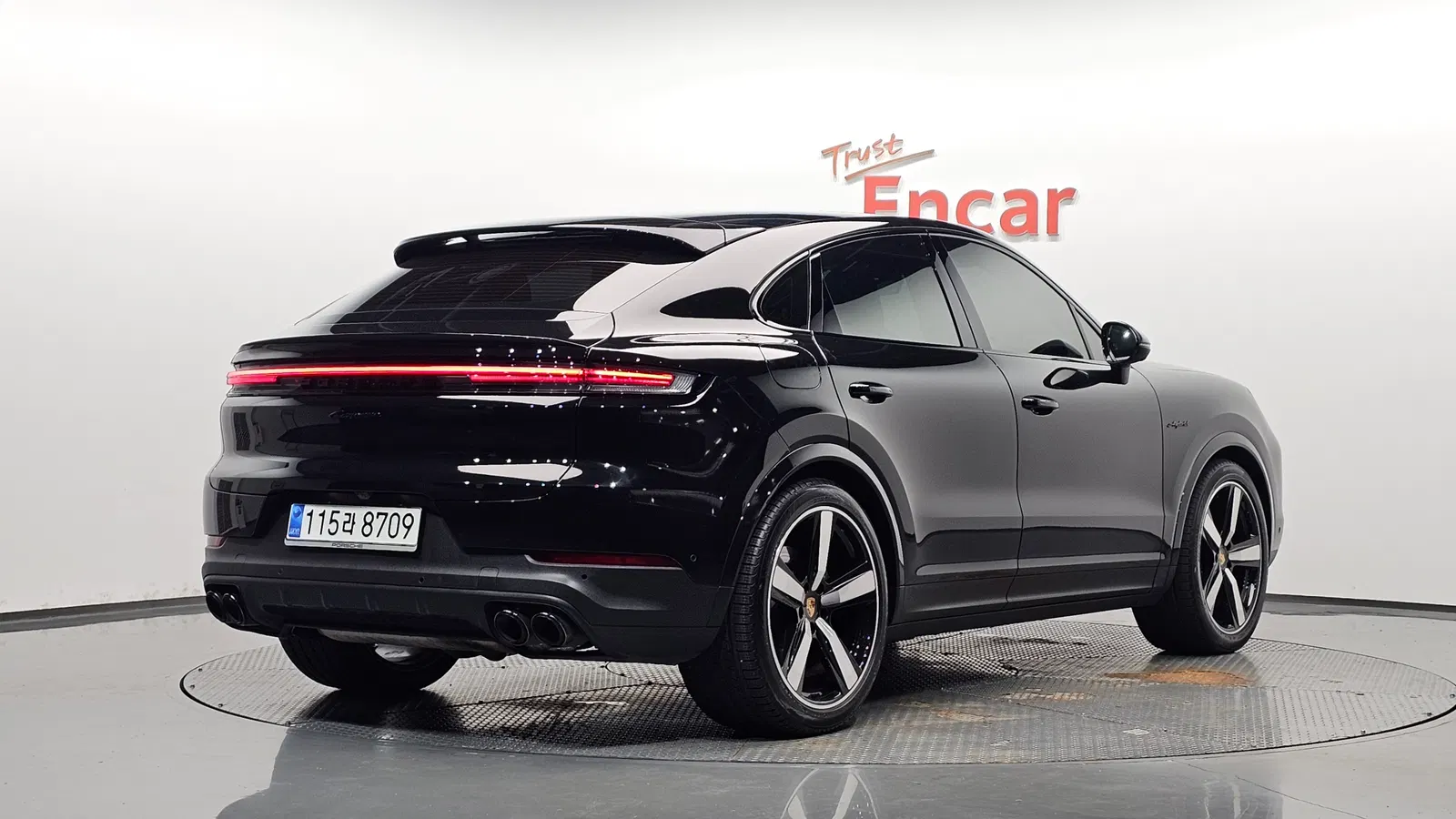 Porsche Cayenne (PO536) 3.0 E-Hybride Coupé 2025 — photo 1 sur 47