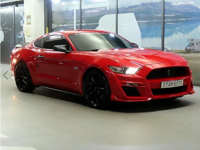 Ford Mustang GT Coupé 2017 — photo 1 sur 23