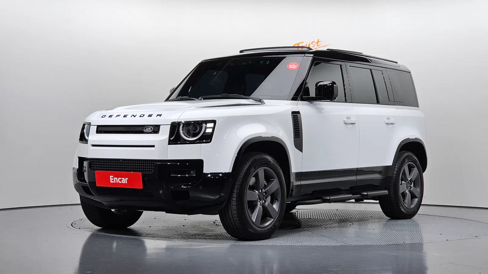 Land Rover Defender (L663) 110 D300 X-Dynamic HSE 2026 — photo 1 sur 20