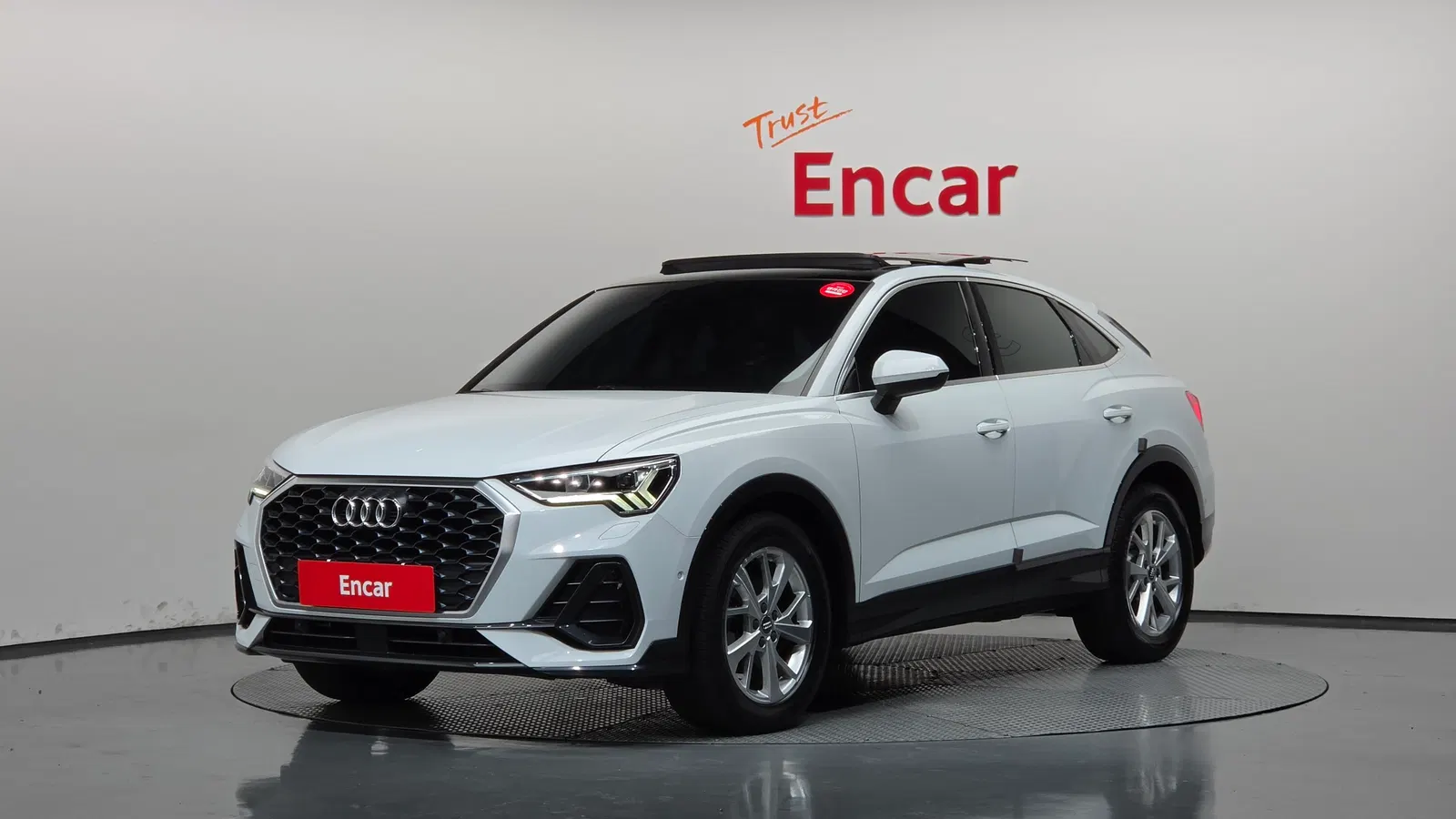 Audi Q3 (F3) 35 TDI Sportback 2020 — photo 1 sur 20