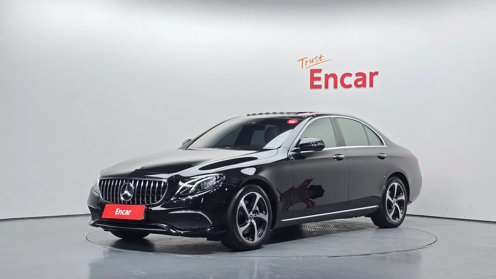 Mercedes-Benz Classe E E250 Avantgarde (W213) 2020 — photo 1 sur 20