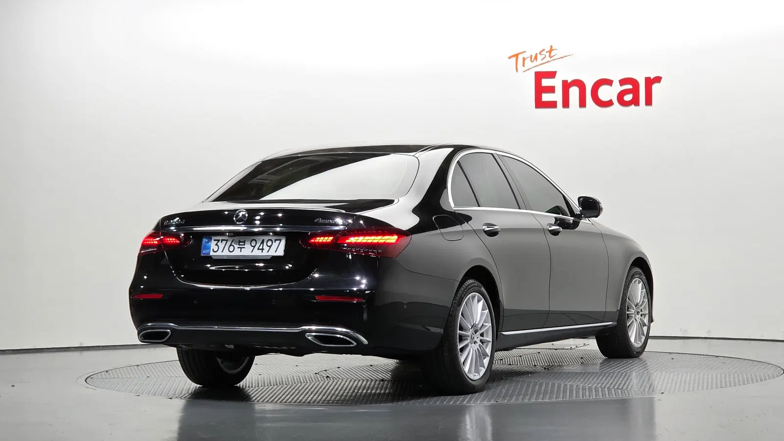 Mercedes-Benz Classe E E220d 4MATIC Exclusive (W213) 2021 — photo 1 sur 34