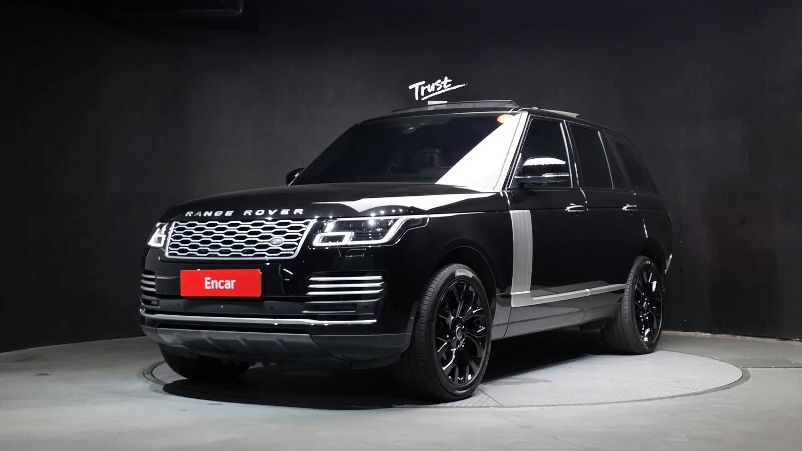 Land Rover Range Rover 4e génération 4.4 SDV8 AB Diesel 2018 — photo 1 sur 20