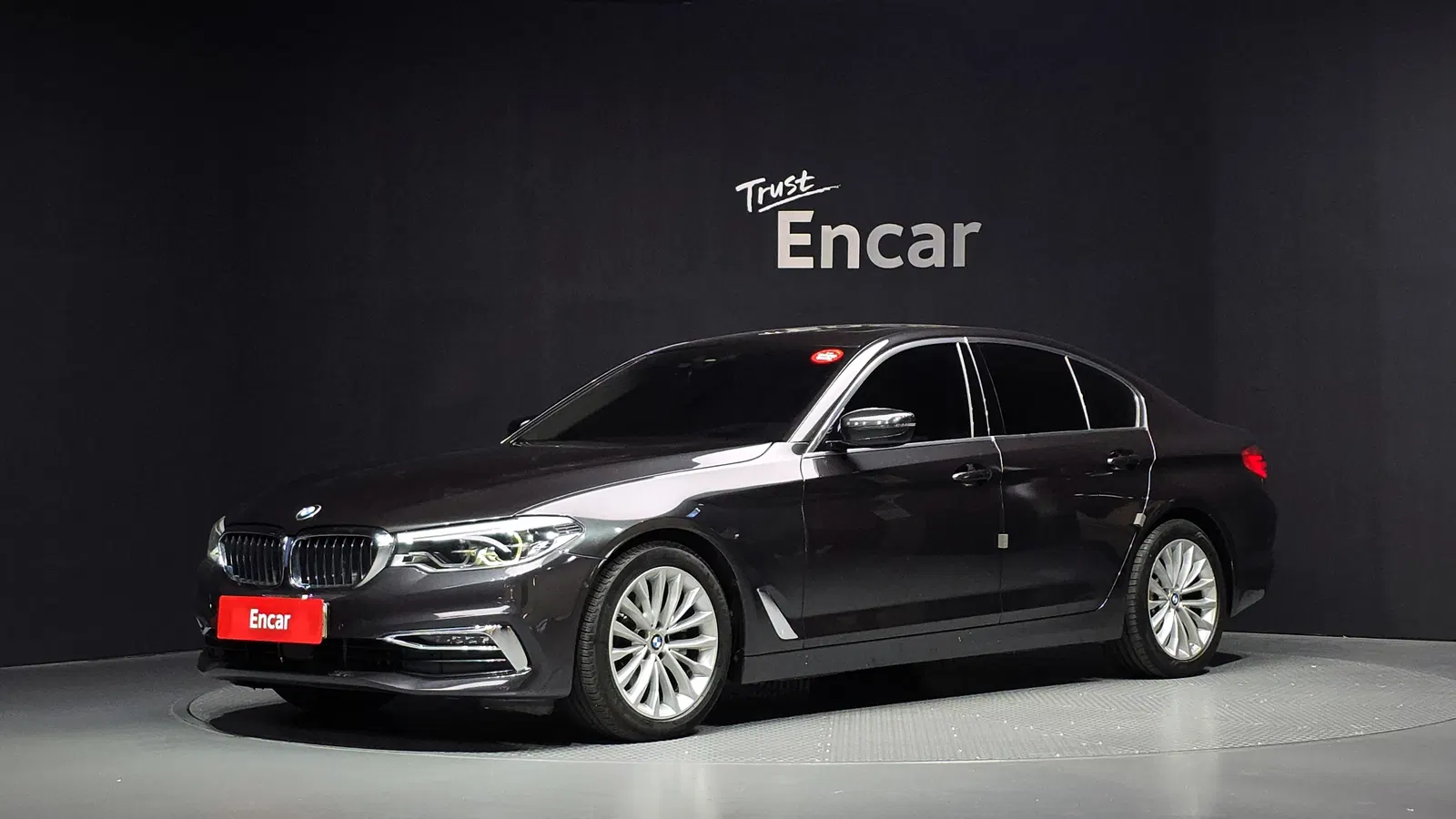 BMW Série 5 (G30) 520d Luxury Plus 2020 — photo 1 sur 32