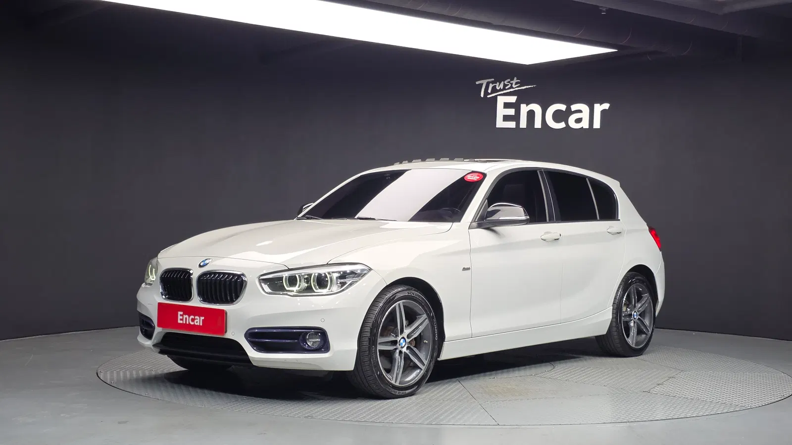BMW Série 1 (F20) 118d Sport 5 portes 2017 — photo 1 sur 26