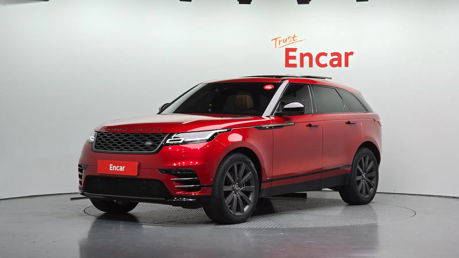 Land Rover Range Rover Velar 3.0 D300 R-Dynamic HSE 2018 — photo 1 sur 31