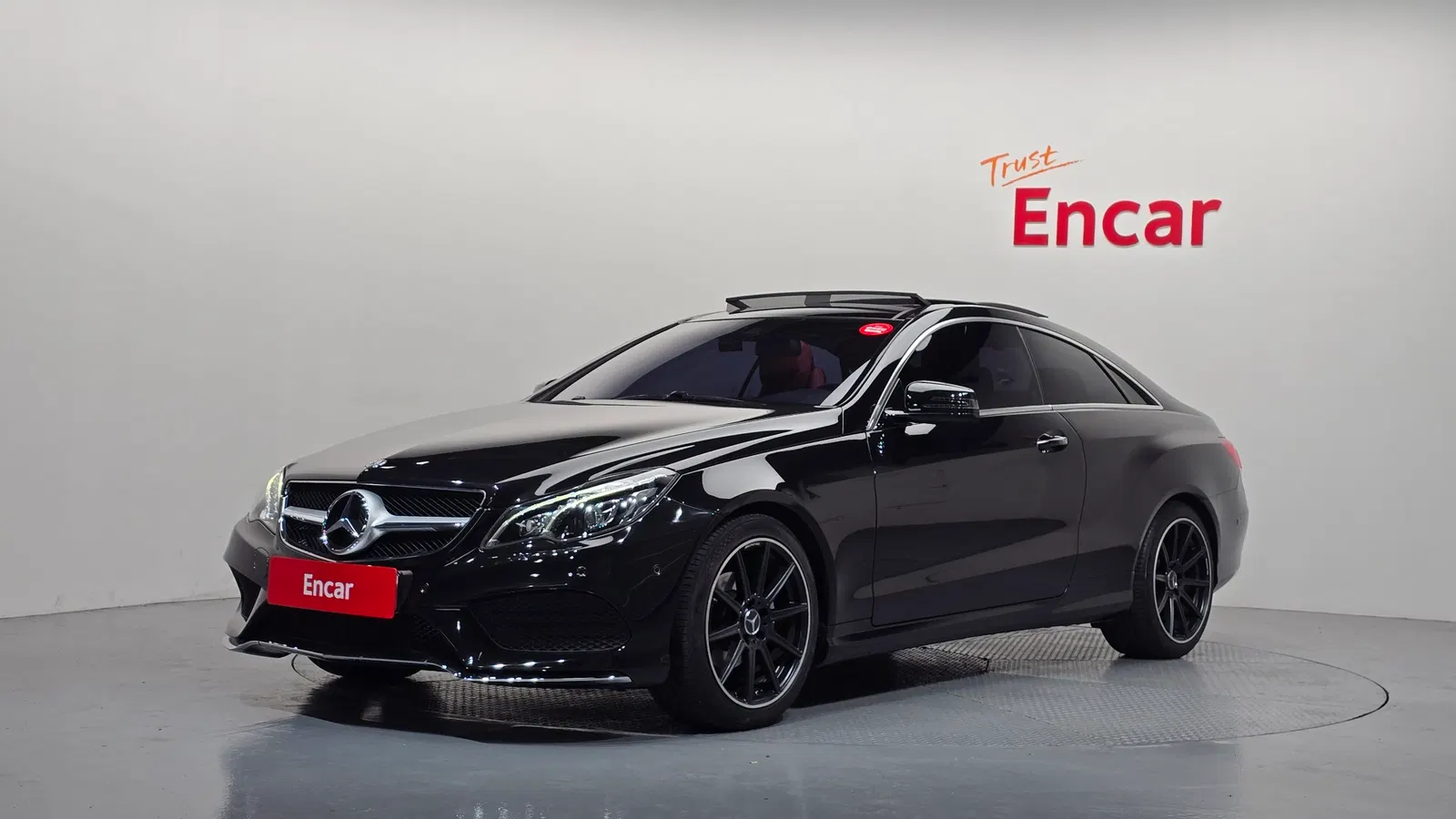 Mercedes-Benz Classe E E200 Coupé (W212) 2015 — photo 1 sur 26