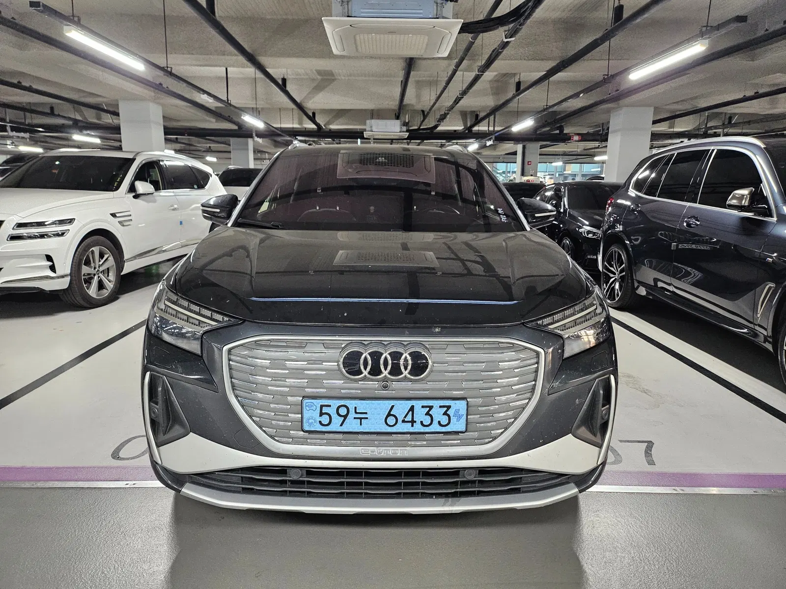Audi Q4 e-tron (F4) 40 Premium 2022 — photo 1 sur 21