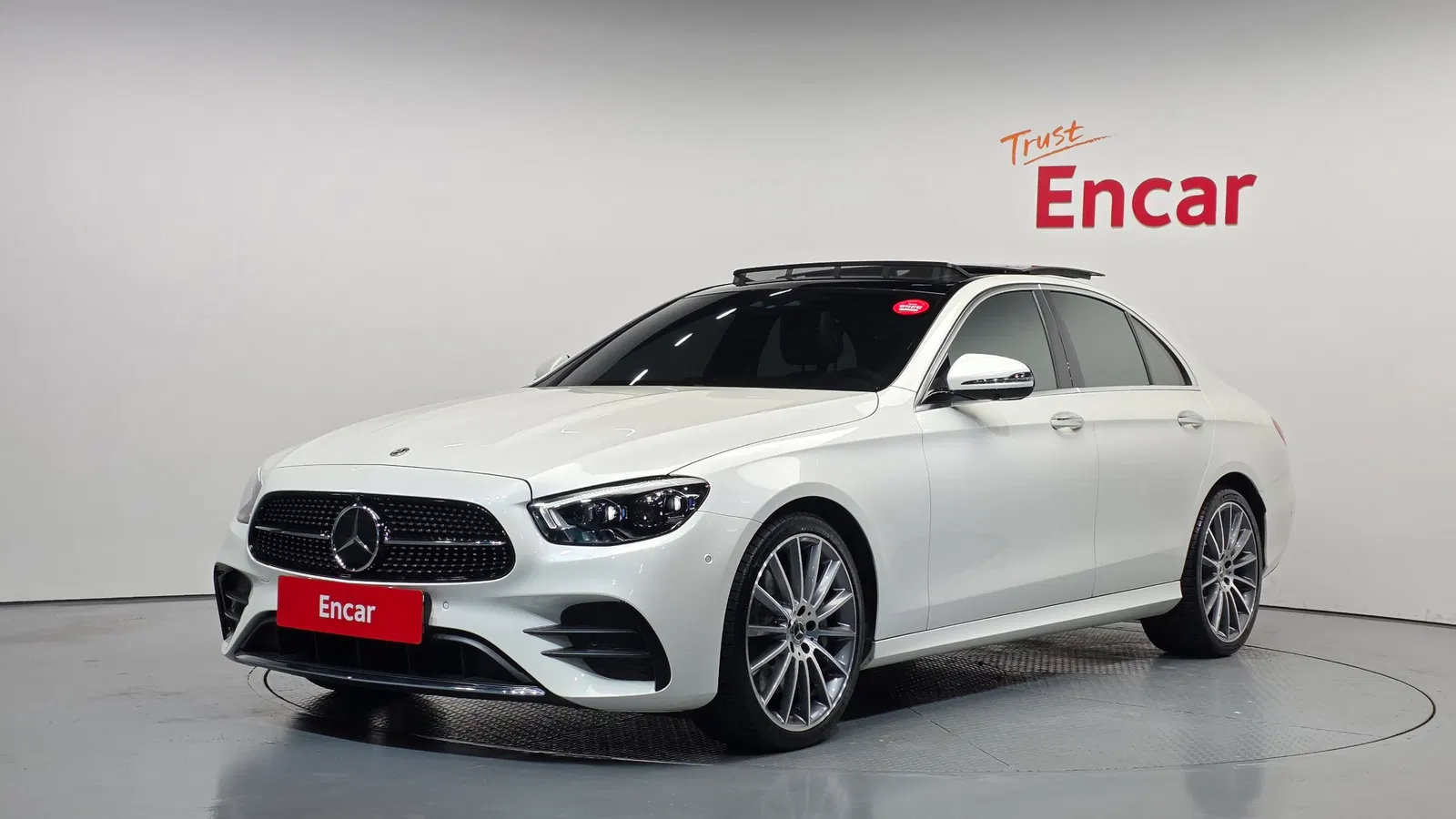 Mercedes-Benz Classe E AMG Line · E350 4MATIC (W213) 2022 — photo 1 sur 33