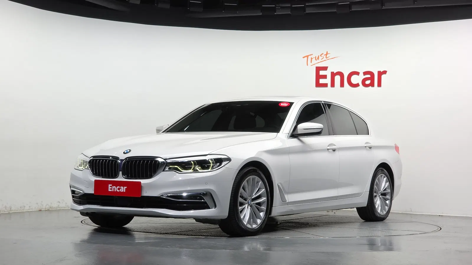 BMW Série 5 (G30) 520d Luxury Plus 2020 — photo 1 sur 26