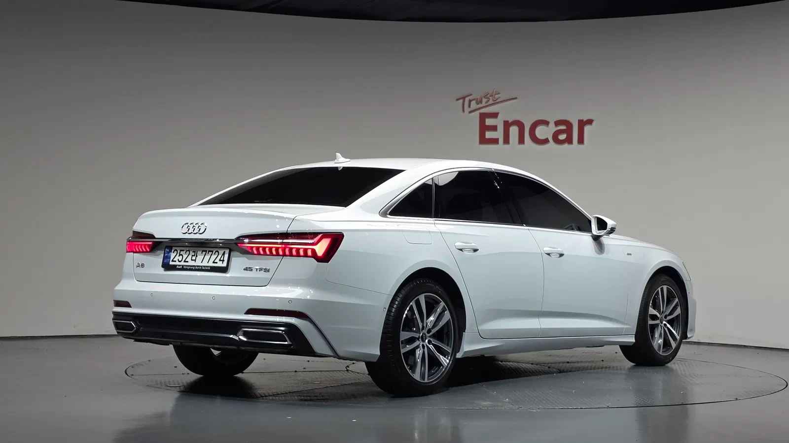 Audi A6 (C8) 45 TFSI Premium 2023 — photo 1 sur 36