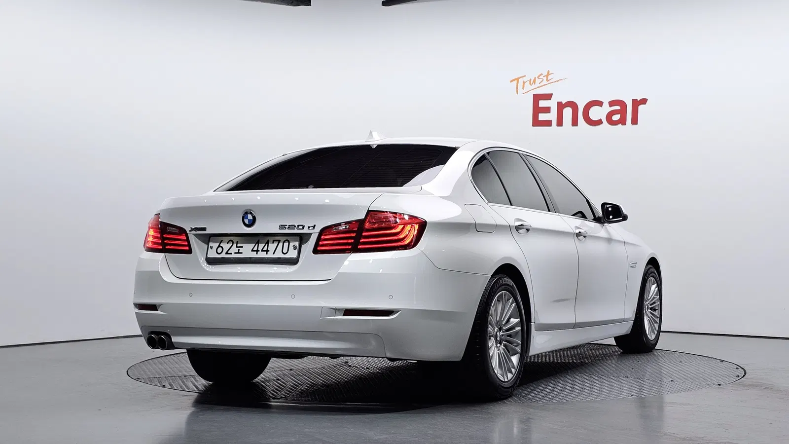 BMW Série 5 (F10) 520d 2014 — photo 1 sur 38