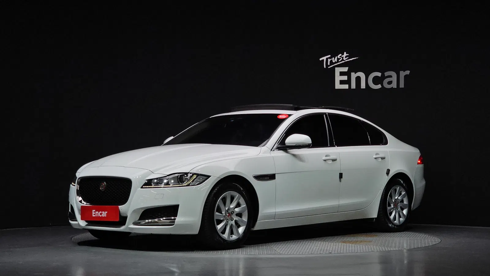 Jaguar XF (X260) 20d Prestige 2017 — photo 1 sur 20