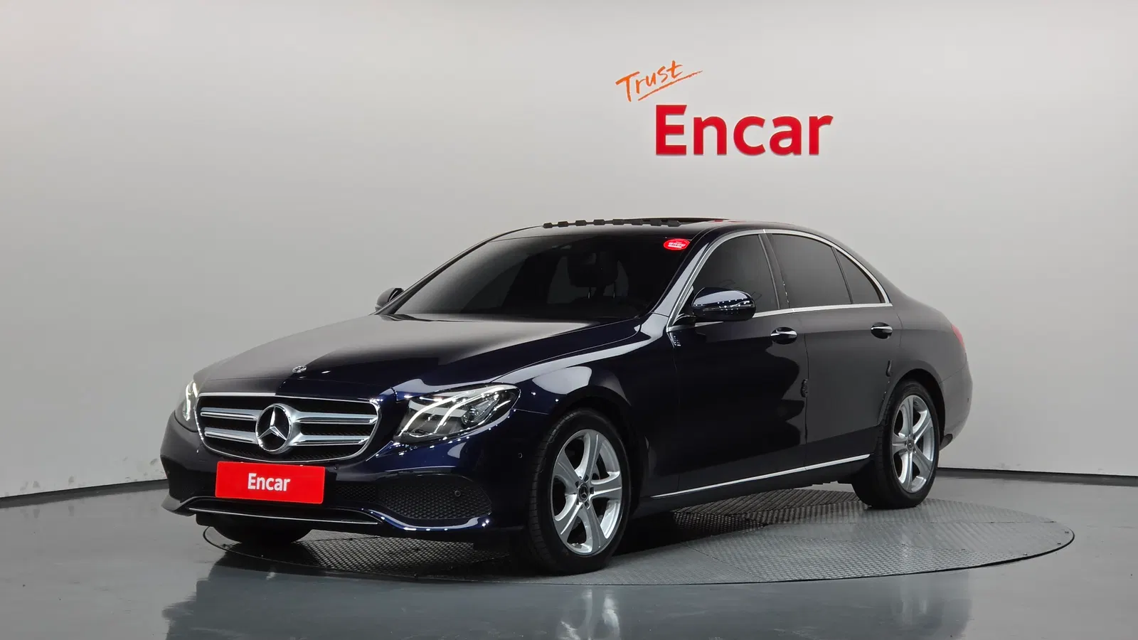 Mercedes-Benz Classe E E200 Avantgarde (W213) 2018 — photo 1 sur 29