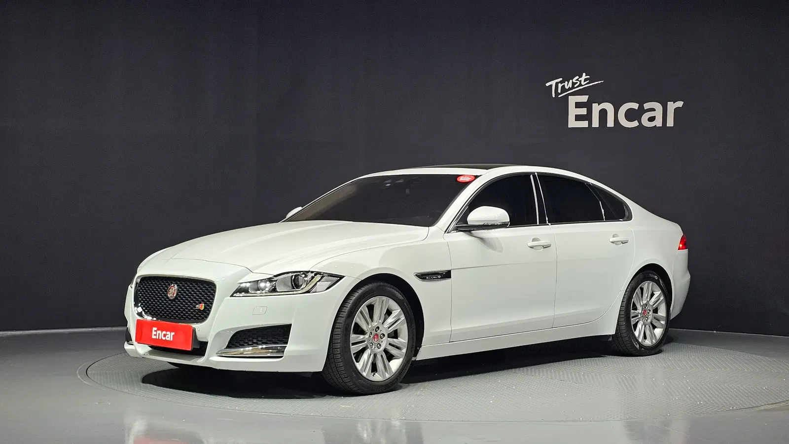 Jaguar XF (X260) 25t Prestige 2018 — photo 1 sur 35