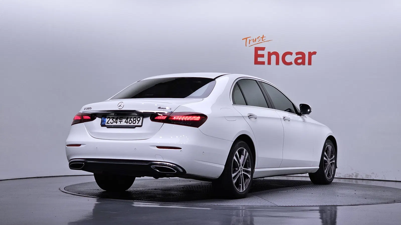 Mercedes-Benz Classe E E350 4MATIC Avantgarde (W213) 2021 — photo 1 sur 33